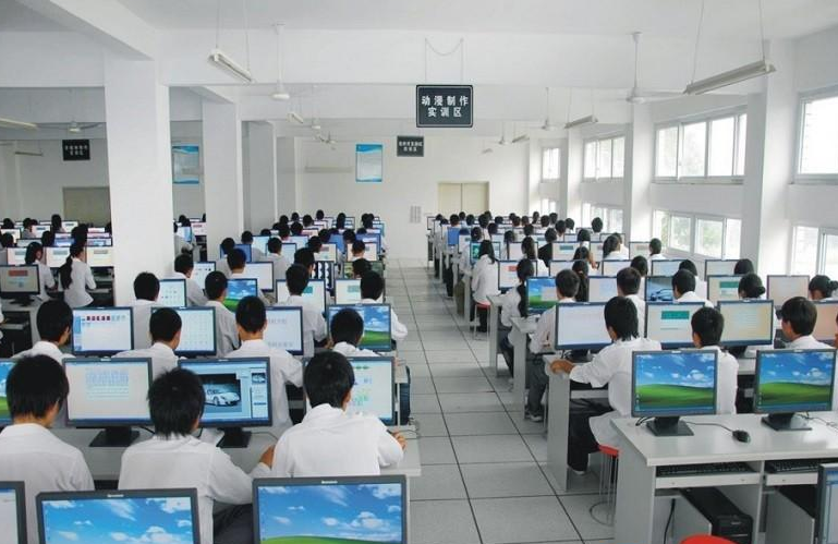 平涼機電工程學校計算機網絡技術專業深度解析 基礎扎實，開發潛力廣闊